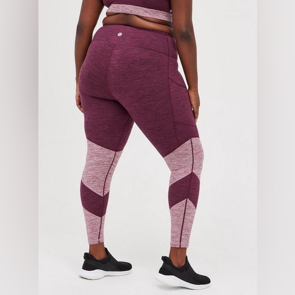 Torrid Super Soft Performance Jersey Full Length Seam Detail Active Legging - Picture 4 of 8